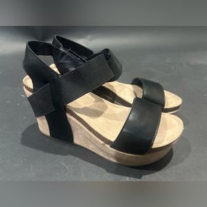 Yoki Platform Wedge Sandals